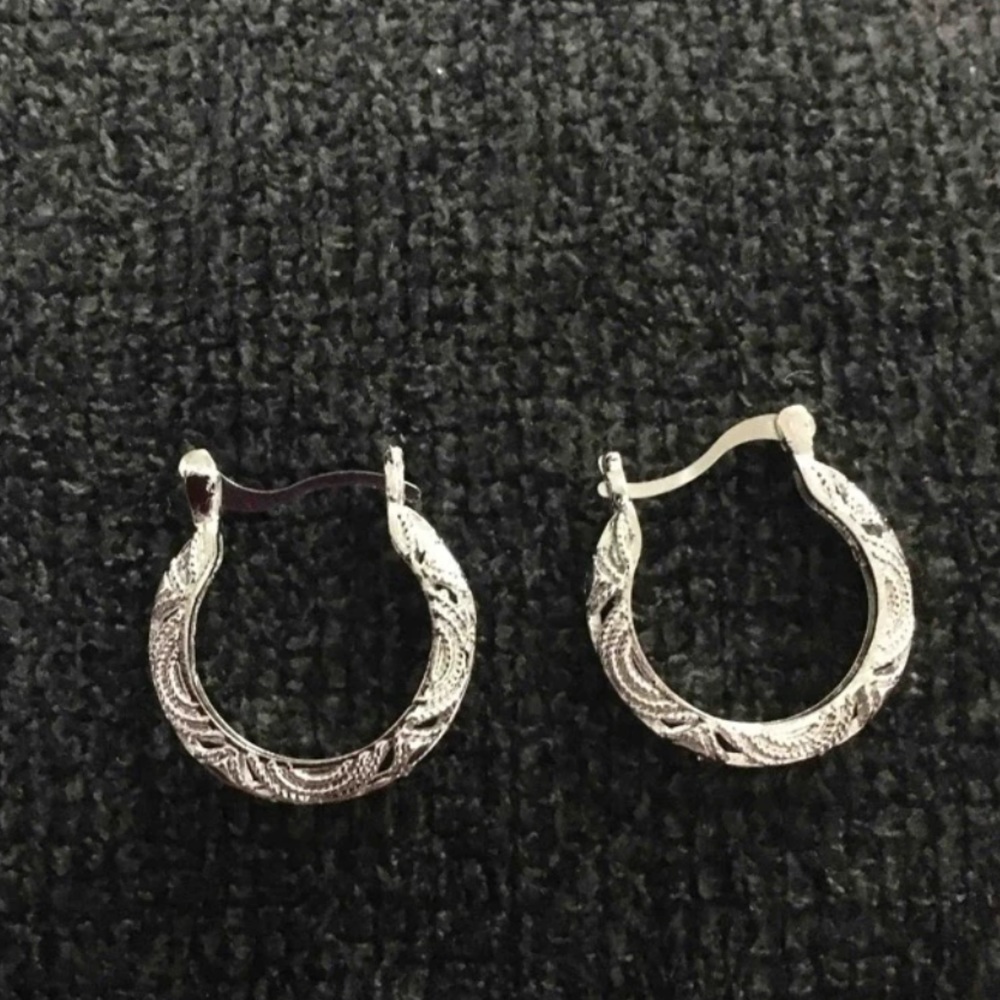 New Sterling Silver Boho Latch Back Diamond Cut Fancy Filigree Hoop Earrings - Picture 8 of 13